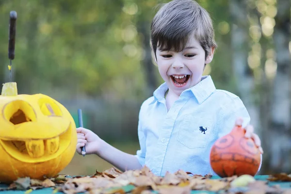 Sonbahar gelenekleri ve Cadılar Bayramı hazırlıkları. A 