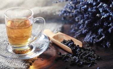 Bir hizmet tabloda çay demlendi