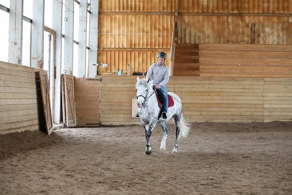 Ungdomar Häst Utbildning Trä — Stockfoto