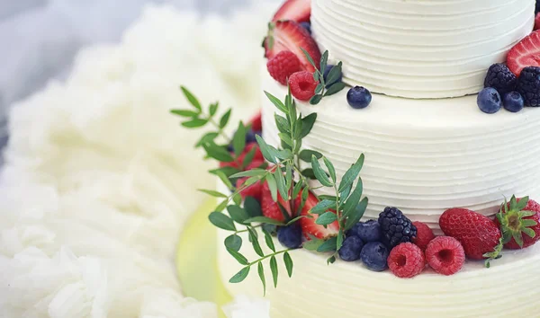 Tatil ve normal bir kahvaltı için şekerleme aromalı kekler.