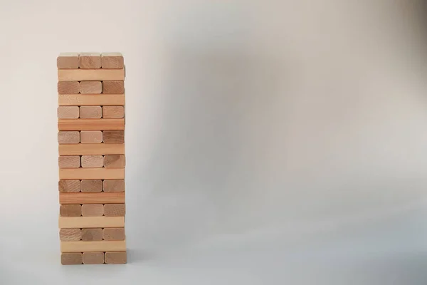 Brettspiel Jenga Turm Aus Hellem Holz Stick — Stockfoto
