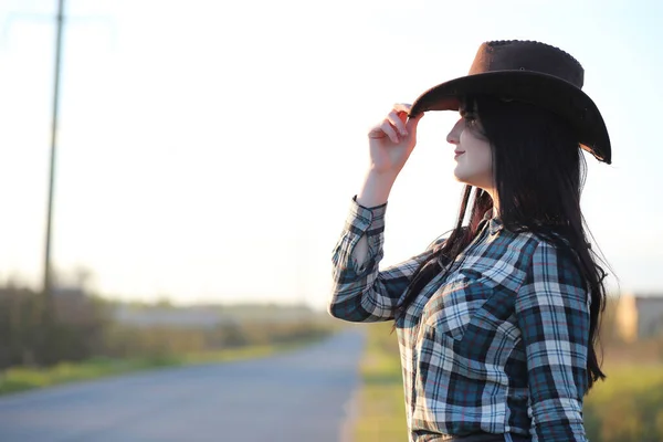 Flicka Jeans Och Hatt Reser Sommaren Greven — Stockfoto