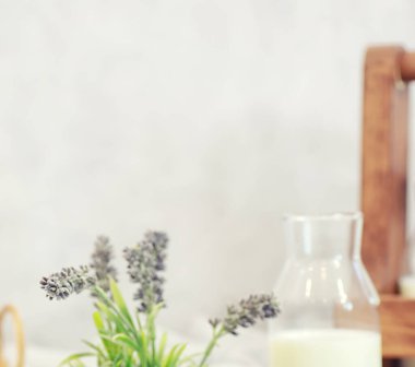 Tatil ve normal bir kahvaltı için şekerleme aromalı kekler.