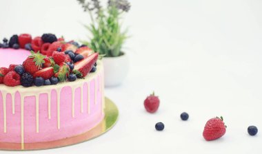 Tatil ve normal bir kahvaltı için şekerleme aromalı kekler.