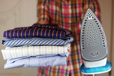 gömlek ve el Ütü, yığın