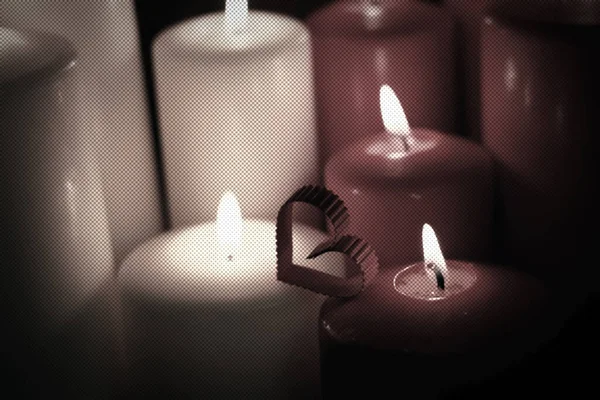 사랑의 꽃다발 촛불을 만든다 — 스톡 사진