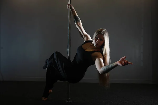 Girl Doing Exercises Sports Equipment Dancer Pylon Studio — Stock Photo, Image