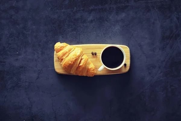 Pasteles Frescos Mesa Croissant Con Sabor Francés Para Desayuno — Foto de Stock