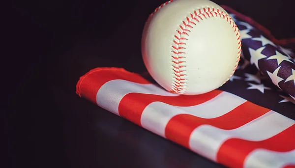 Amerikai Hagyományos Sport Játék Baseball Fogantatás Baseball Labda Denevérek Asztalon — Stock Fotó