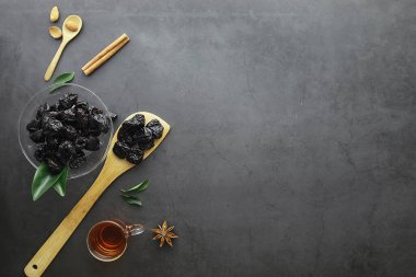 Sağlıklı yiyecekler. Kurutulmuş meyve diyeti. Yaşam için sağlıklı ve düzgün beslenme.