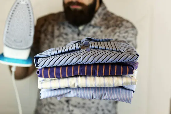 Pilha Camisas Engomar Mão — Fotografia de Stock