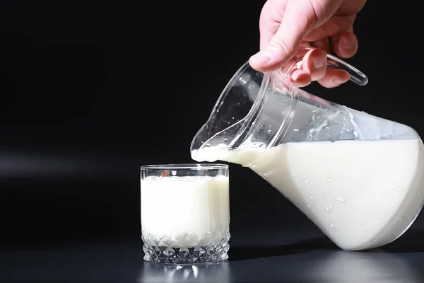 Melkdrank Glas Boerderijmelk Koekjes Heerlijke Snack Met Koemelk Vers Gebak — Stockfoto