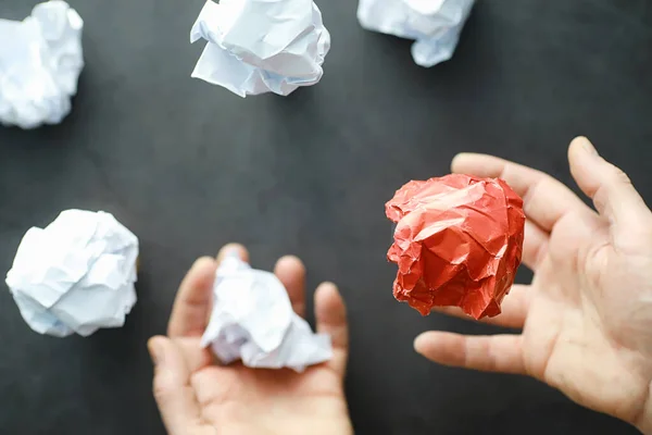 Pedaços Papel Coloridos Conceito Criatividade Formação Ideias Pensamento Criativo Papel — Fotografia de Stock