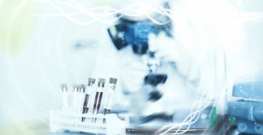 Laboratuvardaki bir bilim adamı viral zatürreenin tedavisi için ilaçları test ediyor. Hastalıklı hastaların Coronovirus kan testi. Dünya salgını.