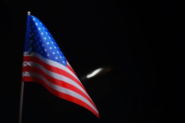 Diplomatik ilişkiler kavramı. Amerika Birleşik Devletleri ve Rusya Federasyonu bayrağı. Siyasette yaptırımlar baskı.