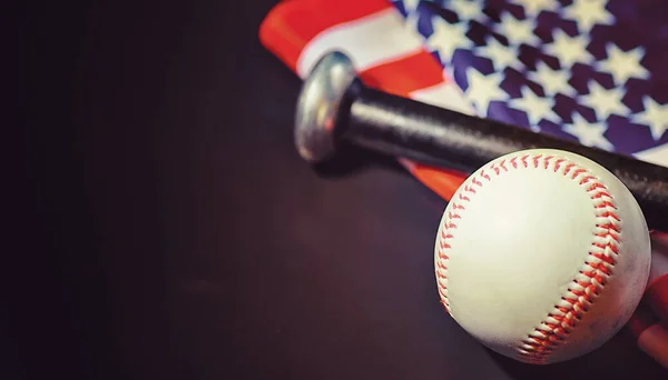 Amerikai Hagyományos Sport Játék Baseball Fogantatás Baseball Labda Denevérek Asztalon — Stock Fotó