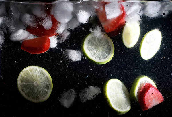 Wassertropfen Auf Reife Süße Früchte Und Beeren Frische Früchte Hintergrund — Stockfoto