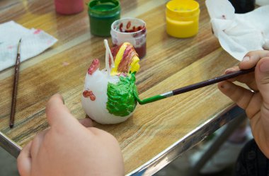 Bilgisayar ve akıllı telefon olmadan çocuklar için eğlence.