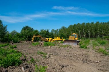 Buldozer. Mekanik Site hazırlık Ormancılık için. 