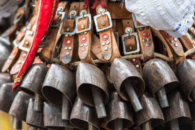 Kukeri Bulgaristan halk kostümleri