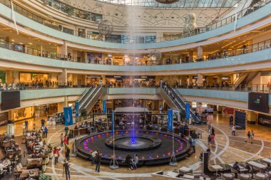 Moskova - Ağustos 31.2015: alışveriş merkezi Afimall şehir