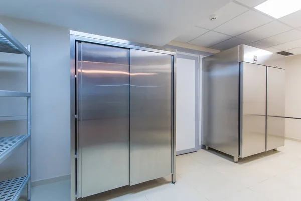 Fridge and shelves in a professional kitchen — Stock Photo, Image