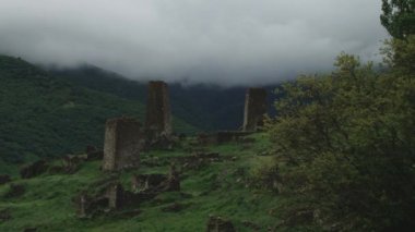 Ortaçağ anıtlar, Kurtat Gorge