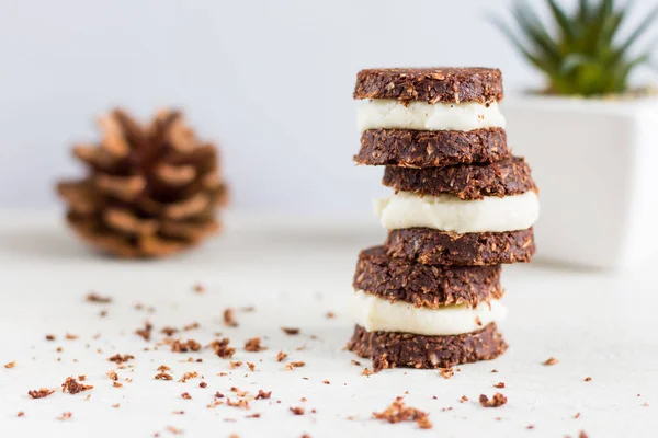 Rohe, vegane, Paläo-Kekse — Stockfoto