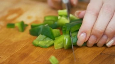 Ekstra yakın kesme yeşil biber