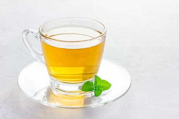 Alla Menta Alle Erbe Una Tazza Vetro Con Menta Piperita — Foto Stock