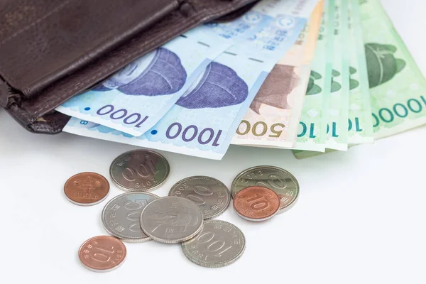 Diferente Valor Moneda Corea Del Sur Cerca Cartera Ahorrar Concepto — Foto de Stock