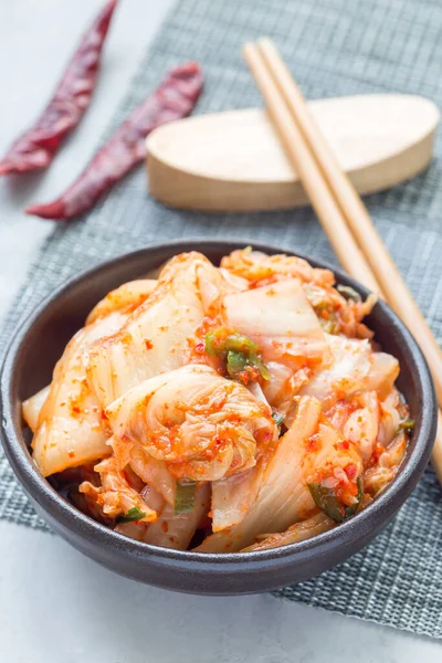 Kimchi Kohl Koreanische Vorspeise Einer Keramikschale Vertikal — Stockfoto