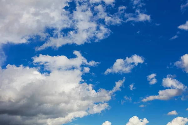 劇的な空と雲の上からの眺め — ストック写真