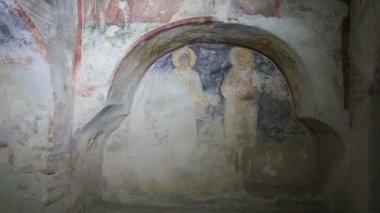 Eski ortaçağ soluk duvar resimleri