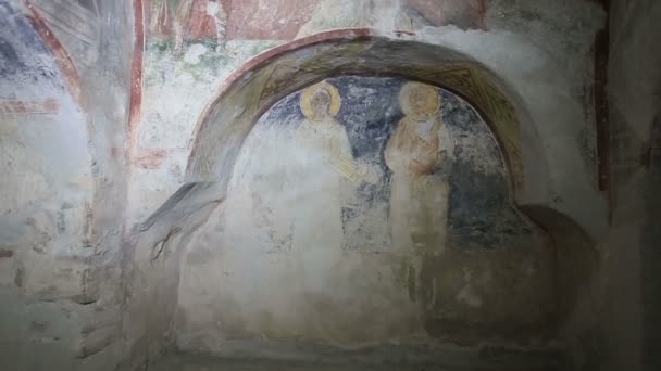Stary średniowieczny wyblakłych malowideł — Wideo stockowe