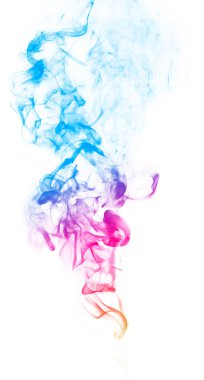 Renkli fantezi beyaz arka plan üzerinde duman