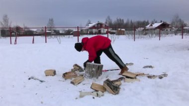 Teenboy Köyü Yard'da Ahşap Doğrama