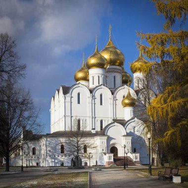 Yaroslavl sonbahar katedralde varsayım