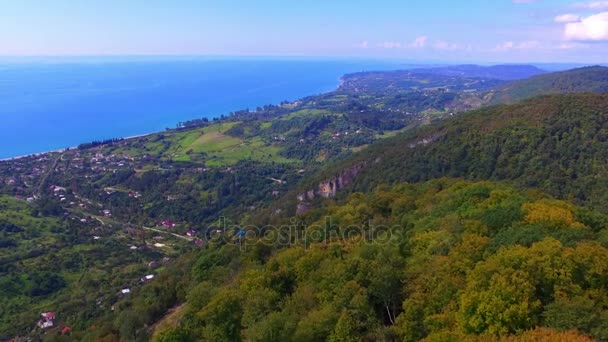 Letecký pohled od Iverian Mountain na pobřeží Černého moře — Stock video