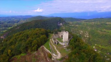 Anacopia Kalesi ve Iverian Dağı havadan görünümü