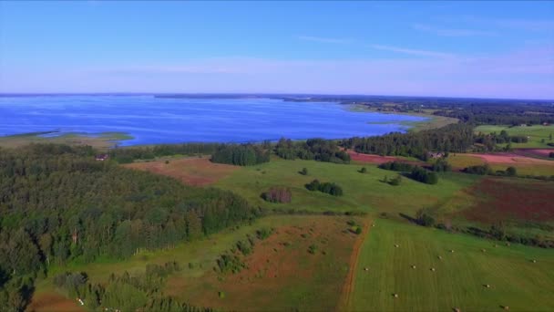 Vista aérea do lago e parque nacional Razna na Letónia — Vídeo de Stock