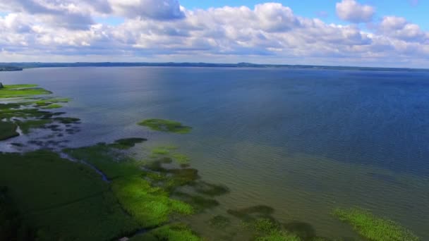 Vue aérienne du lac et du parc national Razna en Lettonie — Video