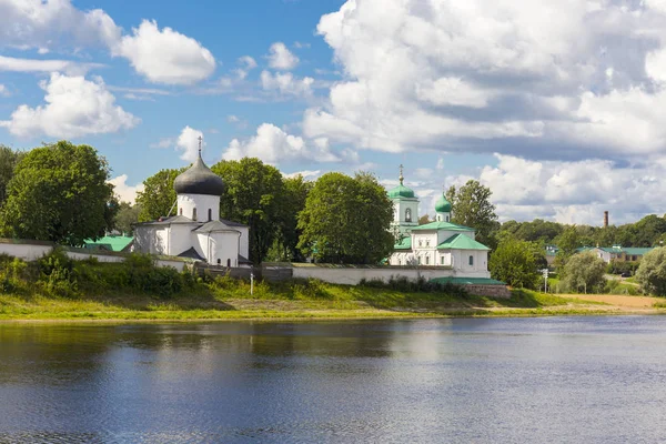 View on Mirozhsky Monastery across the river — Stock Photo, Image