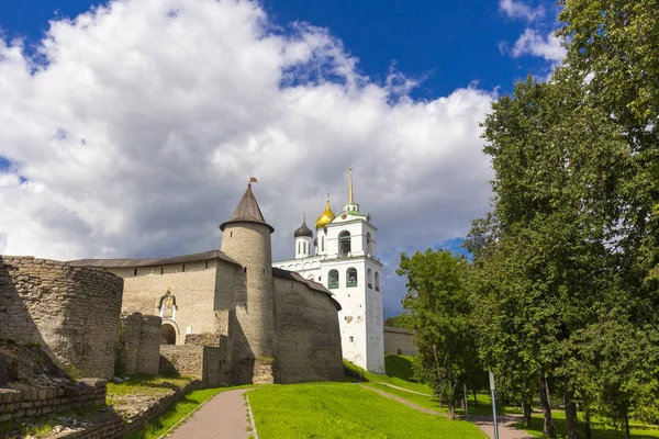 Summer view on Pskov Kremlin Royalty Free Stock Photos