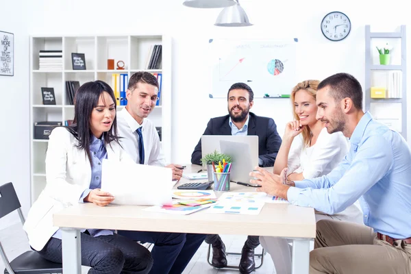 Business People Having Meeting In Office — Stock Photo, Image
