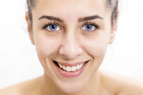 Hermosa mujer joven feliz — Foto de Stock