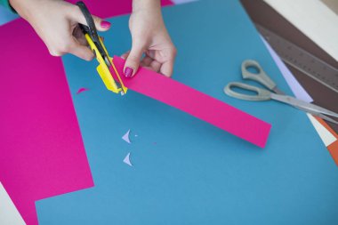 kadın olmak scrapbook kağıtları masaya
