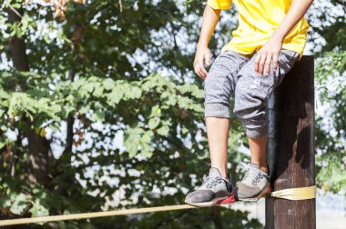 adam slacklining parkta
