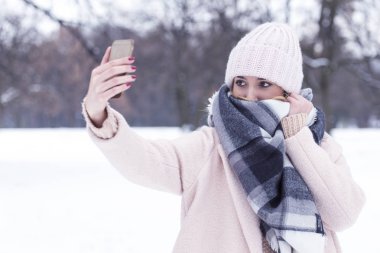 bir selfie kış tatil alarak kadın