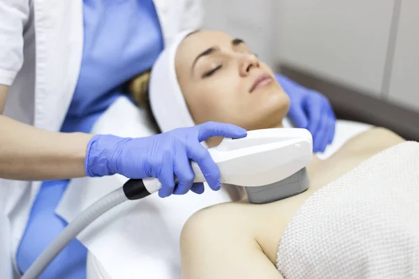 Tratamento anti-envelhecimento, laser IPL — Fotografia de Stock